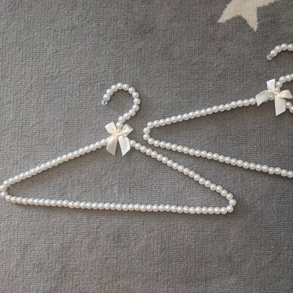 Pearl Bride/ Bridal Hangers - Picture 1 of 2
